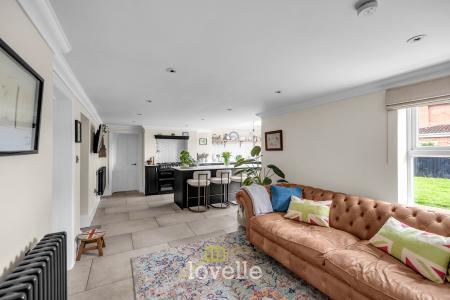 5 bedroom Detached house for sale in Archer Road, Waltham, DN37
