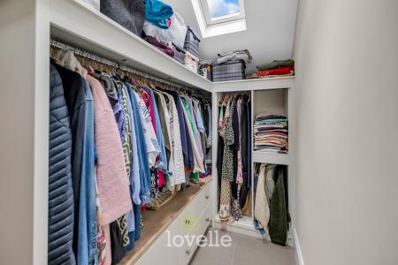 5 bedroom Detached house for sale in Archer Road, Waltham, DN37