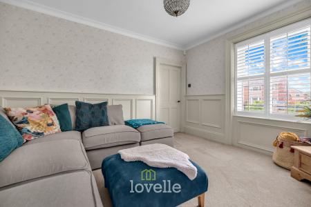 5 bedroom Detached house for sale in Archer Road, Waltham, DN37