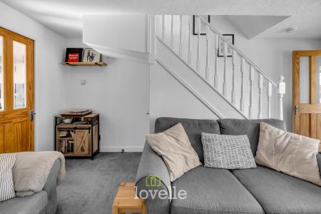 2 bedroom Semi-detached house for sale in foxglove Gardens, Grimsby, DN34