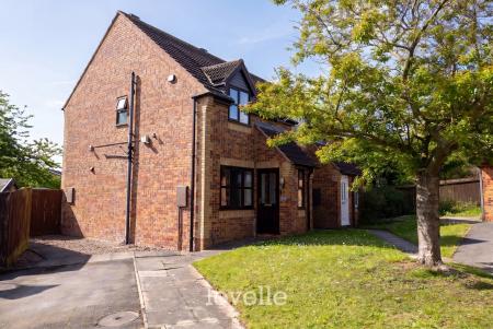 2 bedroom Semi-detached house for sale in foxglove Gardens, Grimsby, DN34