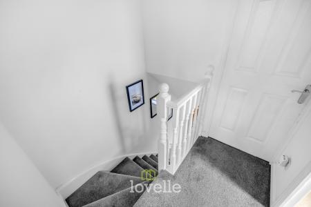 2 bedroom Semi-detached house for sale in foxglove Gardens, Grimsby, DN34