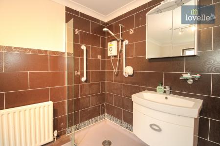 5 bedroom Detached house for sale in Welton Vale House, Welton le Wold, LN11