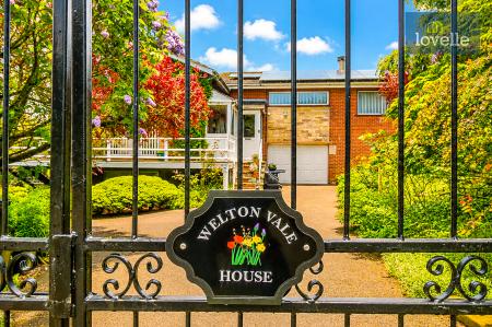 5 bedroom Detached house for sale in Welton Vale House, Welton le Wold, LN11