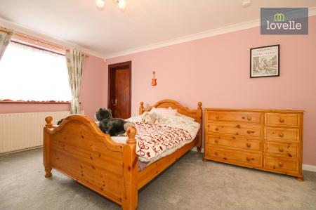 5 bedroom Detached house for sale in Welton Vale House, Welton le Wold, LN11