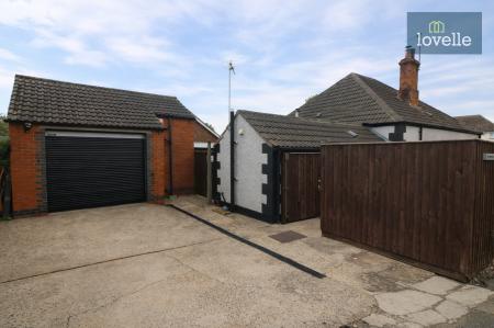 2 bedroom Detached bungalow for sale in Willerton Road, North Somercotes, LN11