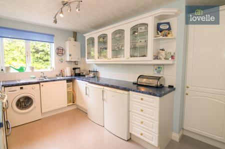 2 bedroom Detached bungalow for sale in Kestrel Drive, Louth, LN11