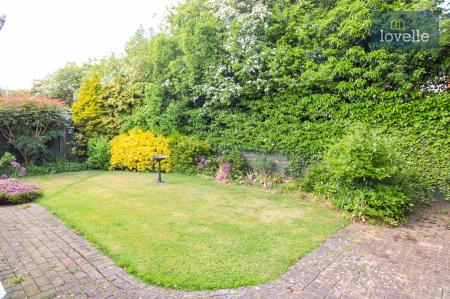 2 bedroom Detached bungalow for sale in Kestrel Drive, Louth, LN11