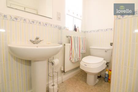 2 bedroom Detached bungalow for sale in Kestrel Drive, Louth, LN11