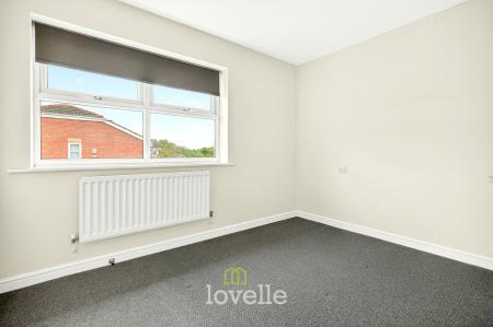 3 bedroom Semi-detached house for sale in Buckingham Grove, Grimsby, DN33