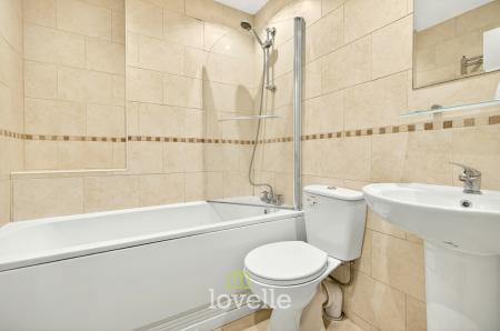 3 bedroom Semi-detached house for sale in Buckingham Grove, Grimsby, DN33
