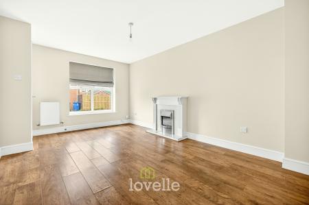 3 bedroom Semi-detached house for sale in Buckingham Grove, Grimsby, DN33