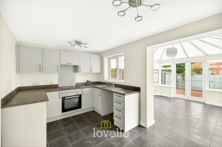 3 bedroom Semi-detached house for sale in Buckingham Grove, Grimsby, DN33