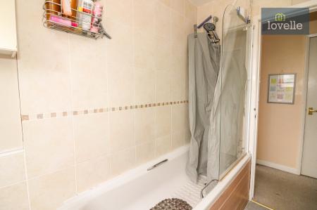 4 bedroom Detached house for sale in Tudor Drive, Louth, LN11