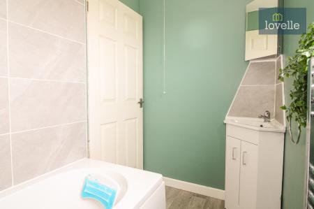2 bedroom Semi-detached house for sale in Evison Way, North Somercotes, LN11