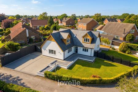 4 bedroom Detached house for sale in Chapel Lane, Barnoldby Le Beck, DN37