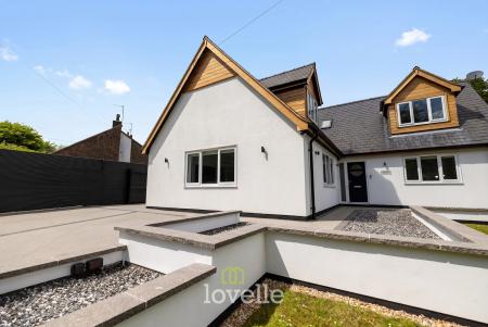 4 bedroom Detached house for sale in Chapel Lane, Barnoldby Le Beck, DN37