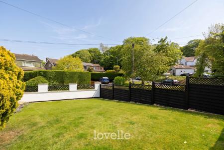 4 bedroom Detached house for sale in Chapel Lane, Barnoldby Le Beck, DN37