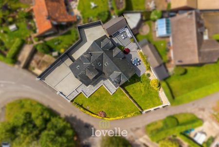 4 bedroom Detached house for sale in Chapel Lane, Barnoldby Le Beck, DN37