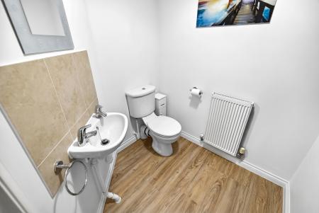 2 bedroom Terraced House for sale in Robert Pearson Mews, Grimsby, DN32