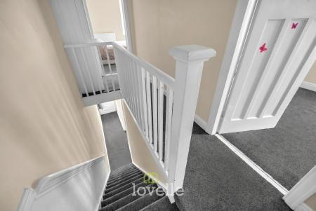 3 bedroom Terraced House for sale in Lord Street, Grimsby, DN31