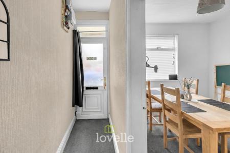 3 bedroom Terraced House for sale in Lord Street, Grimsby, DN31