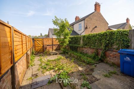 3 bedroom Terraced House for sale in Lord Street, Grimsby, DN31