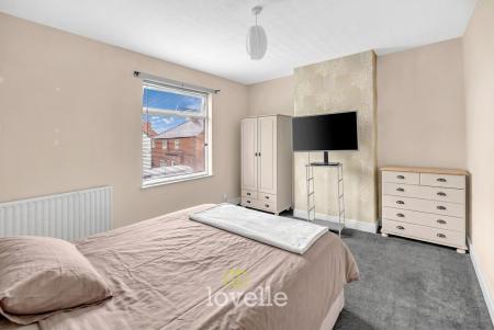 3 bedroom Terraced House for sale in Lord Street, Grimsby, DN31
