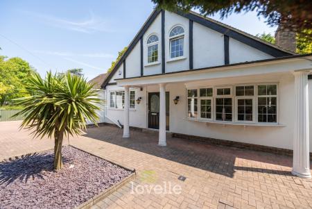 3 bedroom Detached house for sale in Pelham Avenue, Scartho, Grimsby, DN33