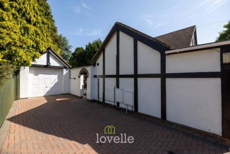 3 bedroom Detached house for sale in Pelham Avenue, Scartho, Grimsby, DN33