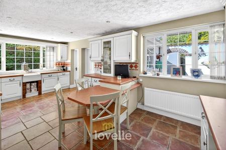 3 bedroom Detached house for sale in Pelham Avenue, Scartho, Grimsby, DN33