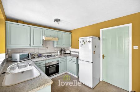 2 bedroom Semi-detached house for sale in Hampstead Park, Scartho Top, Grimsby, DN33