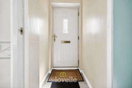 2 bedroom Semi-detached house for sale in Hampstead Park, Scartho Top, Grimsby, DN33
