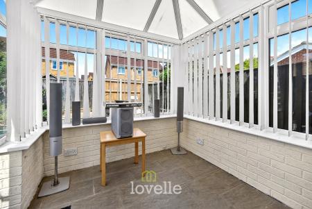 2 bedroom Semi-detached house for sale in Hampstead Park, Scartho Top, Grimsby, DN33