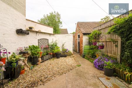 2 bedroom Terraced House for sale in Eastfield Road, Louth, LN11