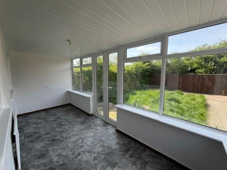 3 bedroom Terraced House to let in Springway Crescent, Grimsby, DN34