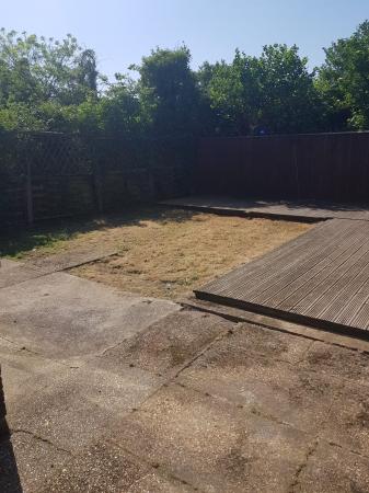 3 bedroom Terraced House to let in Springway Crescent, Grimsby, DN34