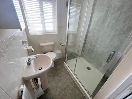 2 bedroom Terraced House to let in Rockingham Crescent, Laceby Acres, Grimsby, DN34