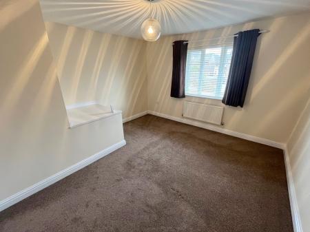2 bedroom Terraced House to let in Rockingham Crescent, Laceby Acres, Grimsby, DN34