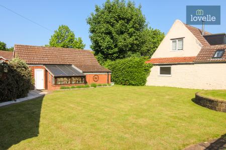 4 bedroom Detached house for sale in Bank End, North Somercotes, LN11