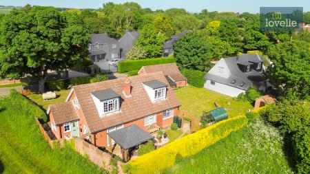4 bedroom Detached house for sale in Bank End, North Somercotes, LN11