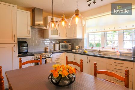 4 bedroom Detached house for sale in Bank End, North Somercotes, LN11