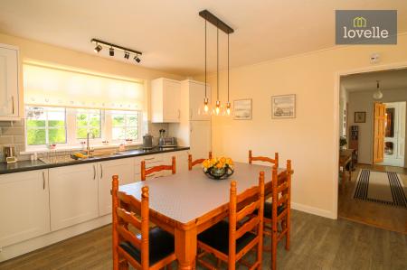 4 bedroom Detached house for sale in Bank End, North Somercotes, LN11