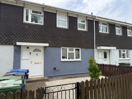 3 bedroom Terraced House for sale in St Chads Walk, Grimsby, DN37