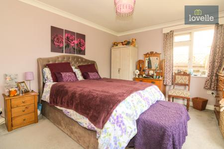 3 bedroom Detached bungalow for sale in Eastfield Lane, Grimoldby, LN11
