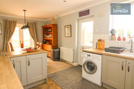 3 bedroom Detached bungalow for sale in Eastfield Lane, Grimoldby, LN11