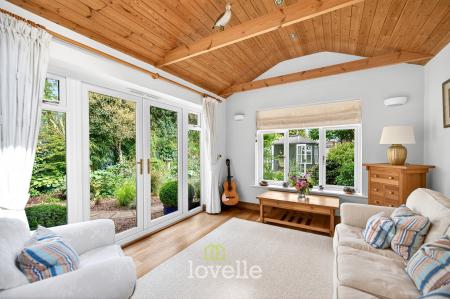 4 bedroom Detached house for sale in Wisteria Drive, Healing, DN41