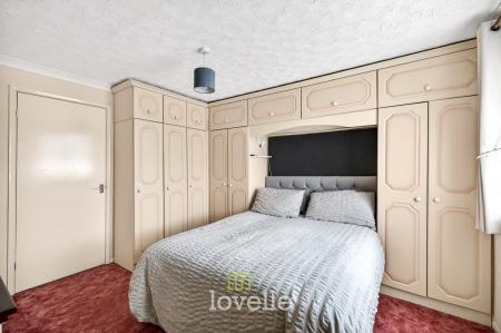 2 bedroom Terraced House for sale in Waterside Drive, Grimsby, DN31