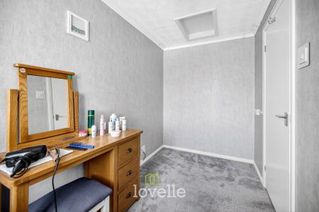 2 bedroom Terraced House for sale in Waterside Drive, Grimsby, DN31