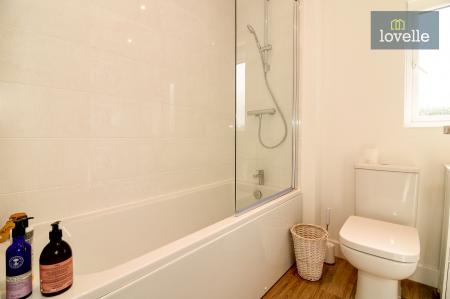 4 bedroom Detached house for sale in Barley Road, Louth, LN11